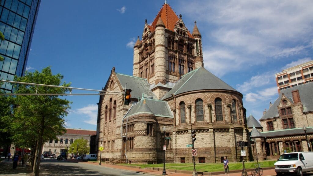 Experimental approach to urban design , the perception of urban features , the church in copley street.