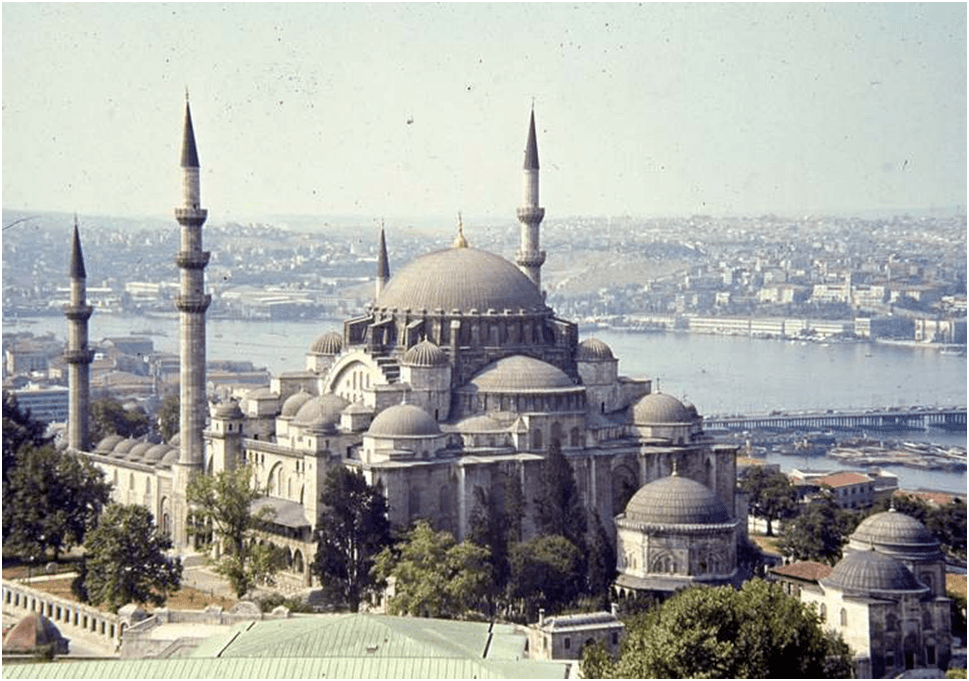 Paradigm shift in architecture: the Islamic world. Image shows the Suleymaniye Mosque in Turkey and its architecture.