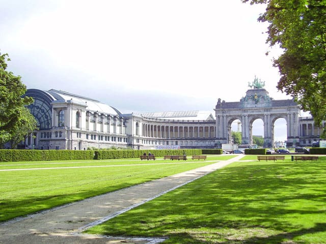 Paradigm shift in architecture: Neoclassicism, Eclecticism, and art Nouveau. Image shows the eclecticism architecture of jubelpark buildings and triumph gateway in Brussels.