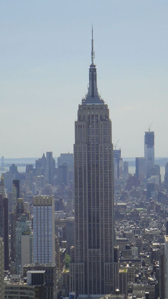 Paradigm shift in architecture: Art Deco, Bauhaus, De Stijl. Image shows the notable building of art deco in USA . Empire state building