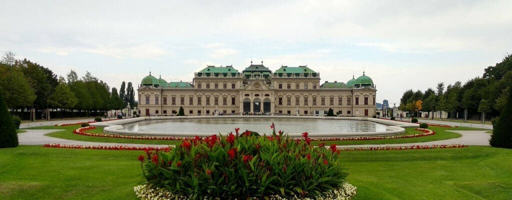 Paradigm shift in architecture: Neoclassicism, Eclecticism, and art Nouveau. Image shows the neo classicism architecture of Schönbrunn palace in Vienna.