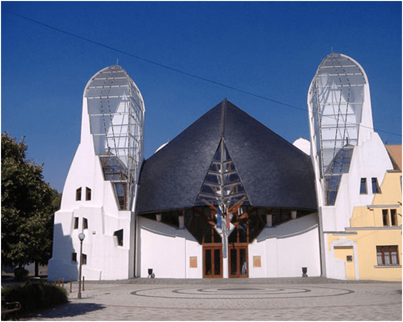 Paradigm shift in architecture: Modern Architecture style-3 . image shows  onion house theatre in Mako hungry. 