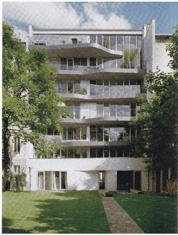 Choriner Strabe 53 residential building in Urbanes Wohnen. photo shows rear facade.