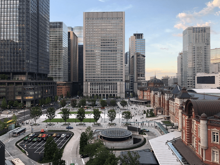 Urbanism: Urban Design, Architecture & Public Space Qualityز Tokyo station surrounded by landscape and open areas