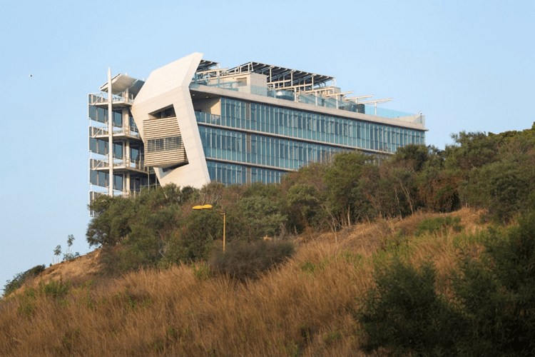 Porter School of Environment Architecture Project- Tel Aviv. the external photo of the building from the rear