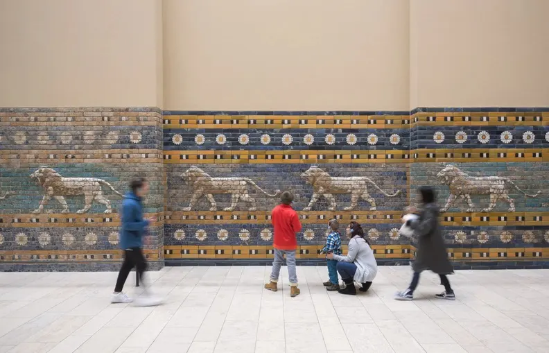 Architecture and Art: The Art Influence. Processional Way of Babylon in the Pergamon Museum- Berlin