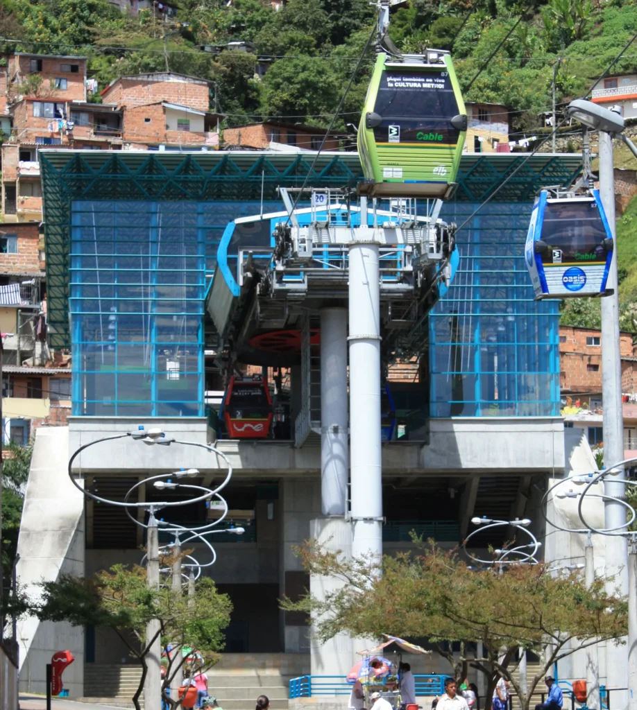 What is a green idea? The cable mobile connecting the area to the city in Medellin, Colombia.